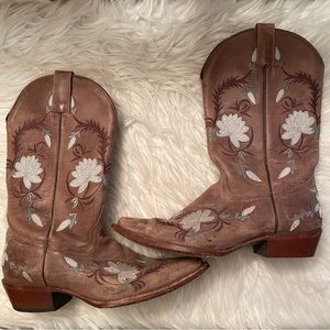 Shyanne Women’s Floral Cowboy Boots - Size 9
